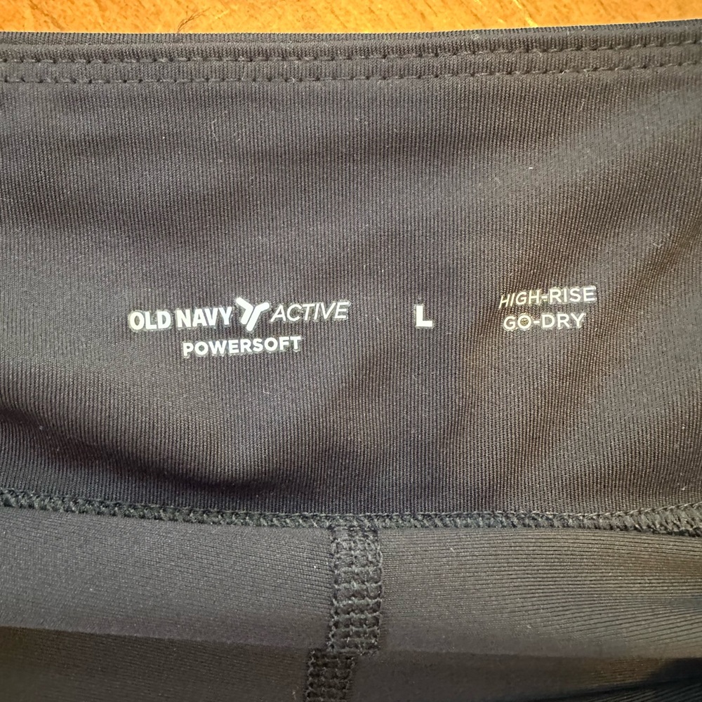 Old Navy Black High-Rise Athletic Skort - Picture 3 of 7